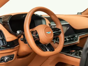 Aston Martin DBX 707 MY25