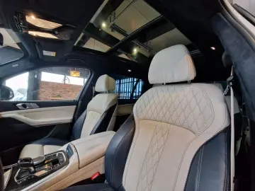 BMW X7 xDrive30d M Sport 7-Sitzer Pano Head Up