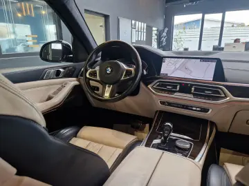 BMW X7 xDrive30d M Sport 7-Sitzer Pano Head Up