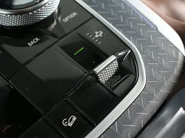 BMW X7 xDr. 40d M Sportpaket ACC AHK Laser 22Zoll Ni