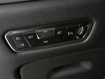 BMW X7 xDr. 40d M Sportpaket ACC AHK Laser 22Zoll Ni