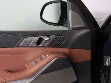 BMW X7 xDr. 40d M Sportpaket ACC AHK Laser 22Zoll Ni