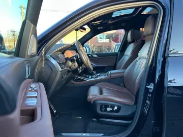 BMW X7 xDrive40i M-Sportpaket Panor. Fond-TV B&W 22