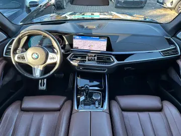 BMW X7 xDrive40i M-Sportpaket Panor. Fond-TV B&W 22