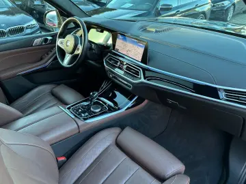 BMW X7 xDrive40i M-Sportpaket Panor. Fond-TV B&W 22