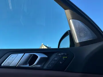 BMW X7 xDrive40i M-Sportpaket Panor. Fond-TV B&W 22