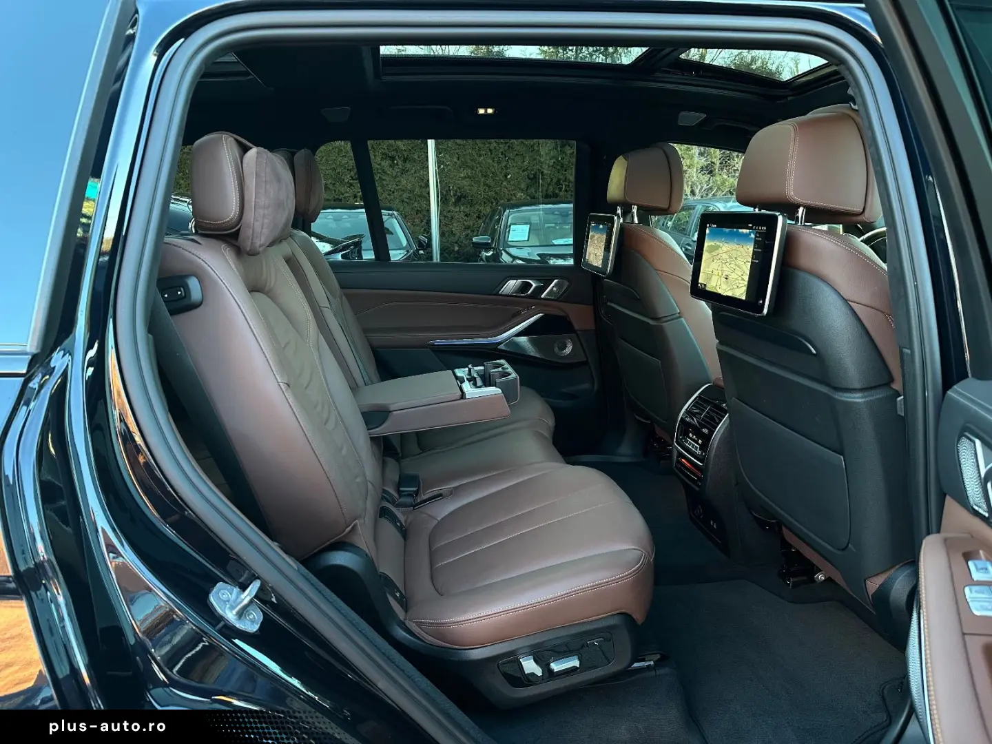 BMW X7 xDrive40i M-Sportpaket Panor. Fond-TV B&W 22