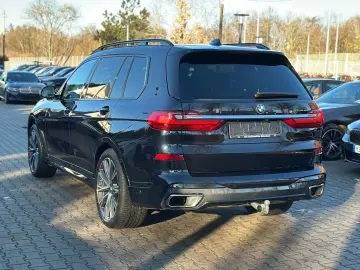 BMW X7 xDrive40i M-Sportpaket Panor. Fond-TV B&W 22