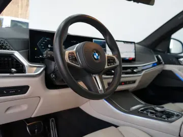 BMW X5 M60 i xDrive EXCLUSIV STHZ AHK PANO ACC MEGA!