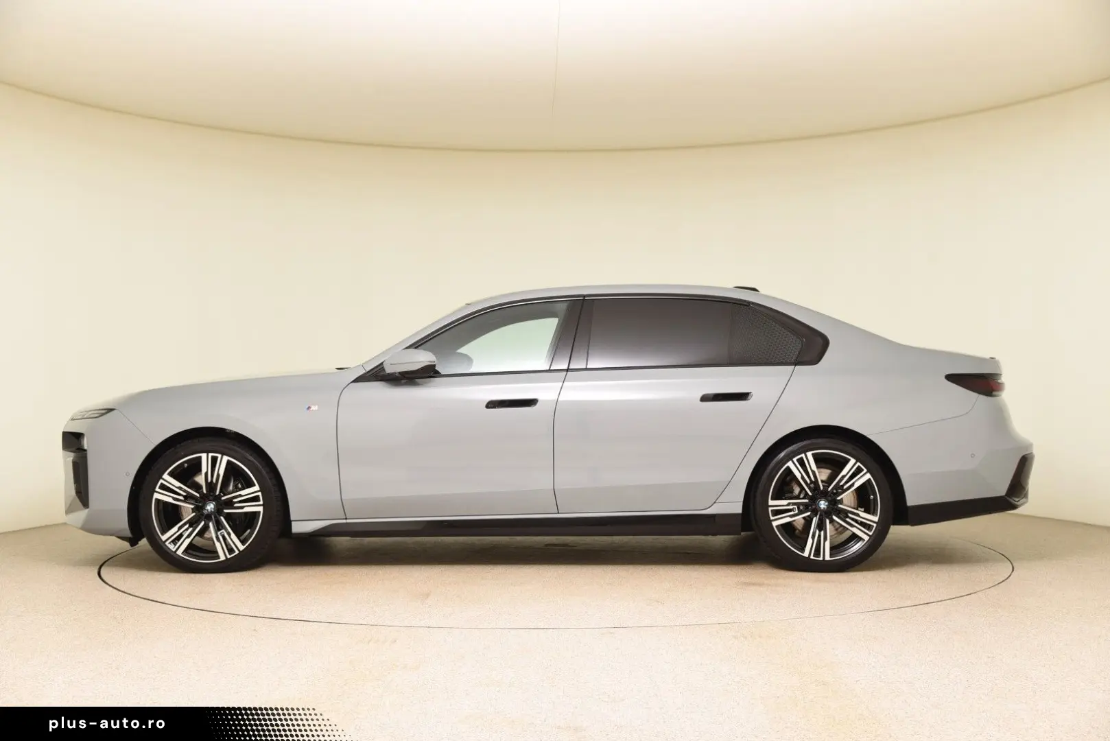 BMW 740d xDrive M Sport Pro ACC LED Pano HUD B&W