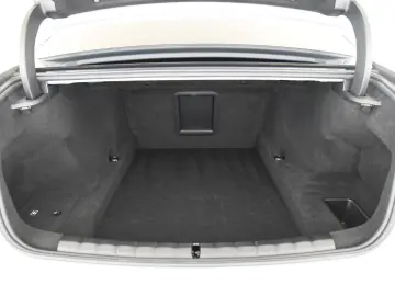 BMW 740d xDrive M Sport Pro ACC LED Pano HUD B&W