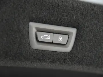 BMW 740d xDrive M Sport Pro ACC LED Pano HUD B&W