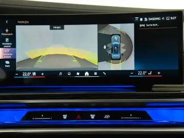 BMW 740d xDrive M Sport Pro ACC LED Pano HUD B&W