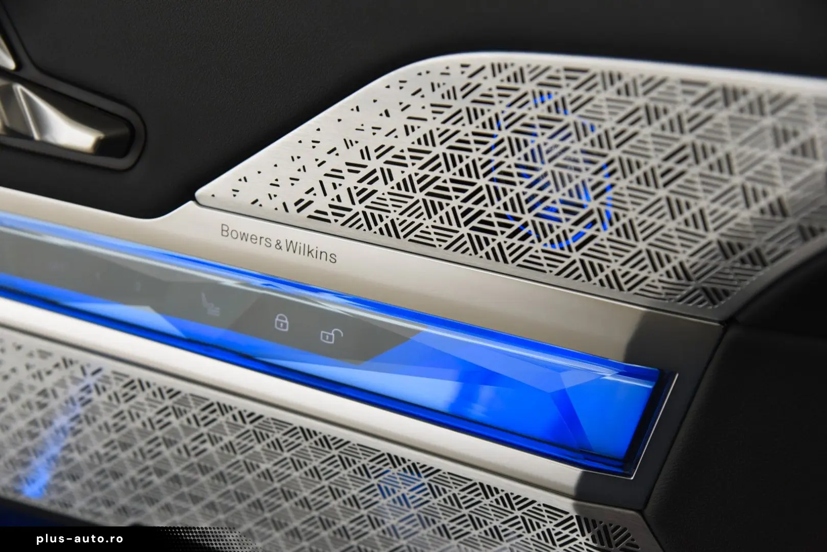 BMW 740d xDrive M Sport Pro ACC LED Pano HUD B&W