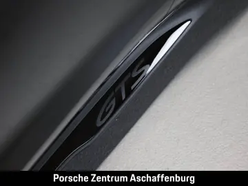 PORSCHE Taycan GTS