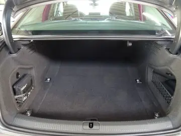 AUDI A4 2.0 TDI GSD ACC ASSIST ANSCHLUßGARANTIE