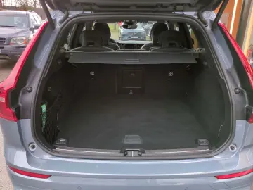 VOLVO XC60 Ultimate Dark AWD HUD AD Leder Digitales Co