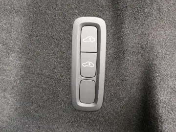 VOLVO XC60 Ultimate Dark AWD HUD AD Leder Digitales Co