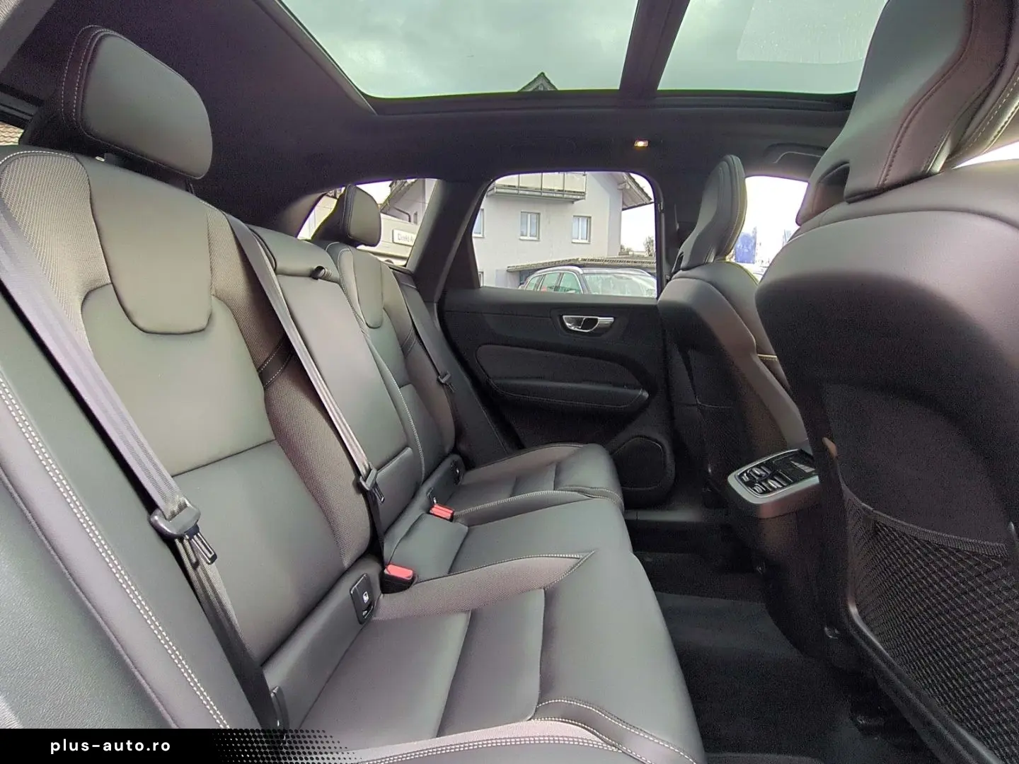 VOLVO XC60 Ultimate Dark AWD HUD AD Leder Digitales Co