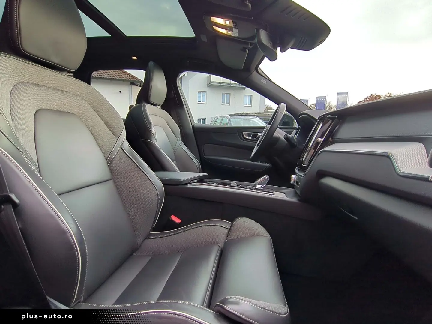 VOLVO XC60 Ultimate Dark AWD HUD AD Leder Digitales Co