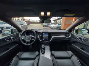 VOLVO XC60 Ultimate Dark AWD HUD AD Leder Digitales Co