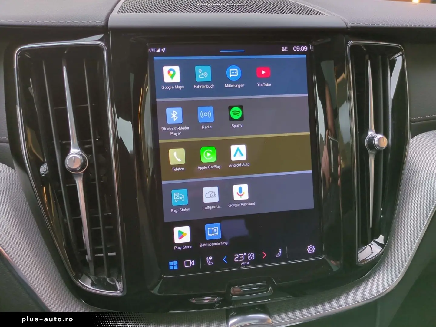 VOLVO XC60 Ultimate Dark AWD HUD AD Leder Digitales Co