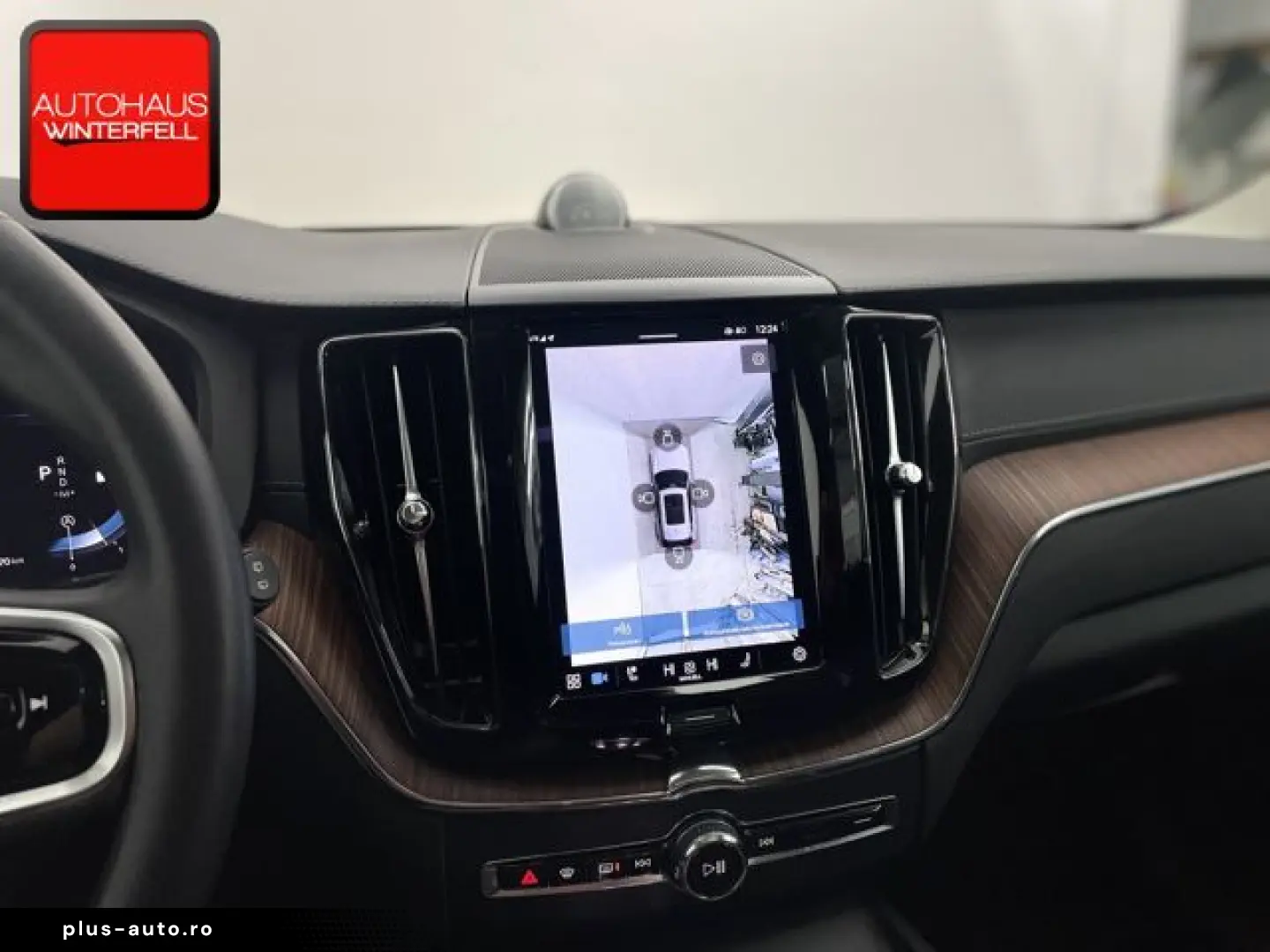 VOLVO XC60 B4 D AWD Ultimate Bright PANO AHK B&W LUFT