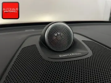 VOLVO XC60 B4 D AWD Ultimate Bright PANO AHK B&W LUFT