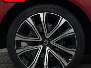 VOLVO XC60 B4 D AWD Ultimate Bright PANO AHK B&W LUFT