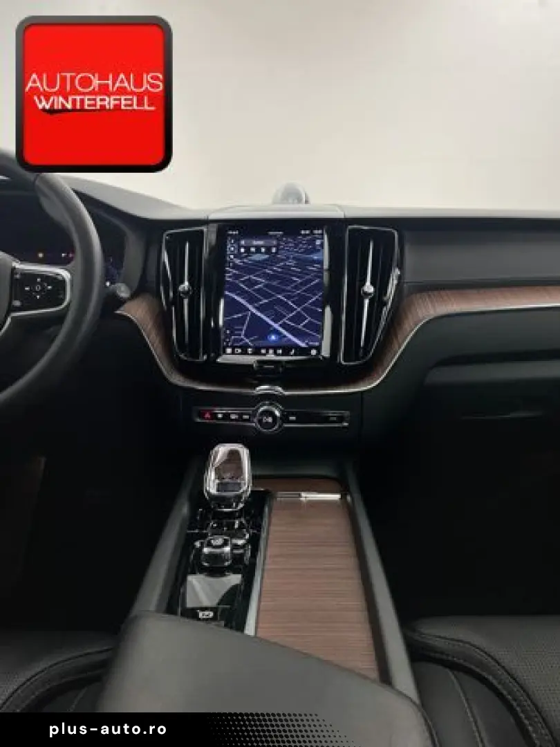 VOLVO XC60 B4 D AWD Ultimate Bright PANO AHK B&W LUFT