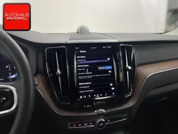VOLVO XC60 B4 D AWD Ultimate Bright PANO AHK B&W LUFT