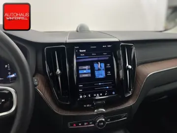 VOLVO XC60 B4 D AWD Ultimate Bright PANO AHK B&W LUFT