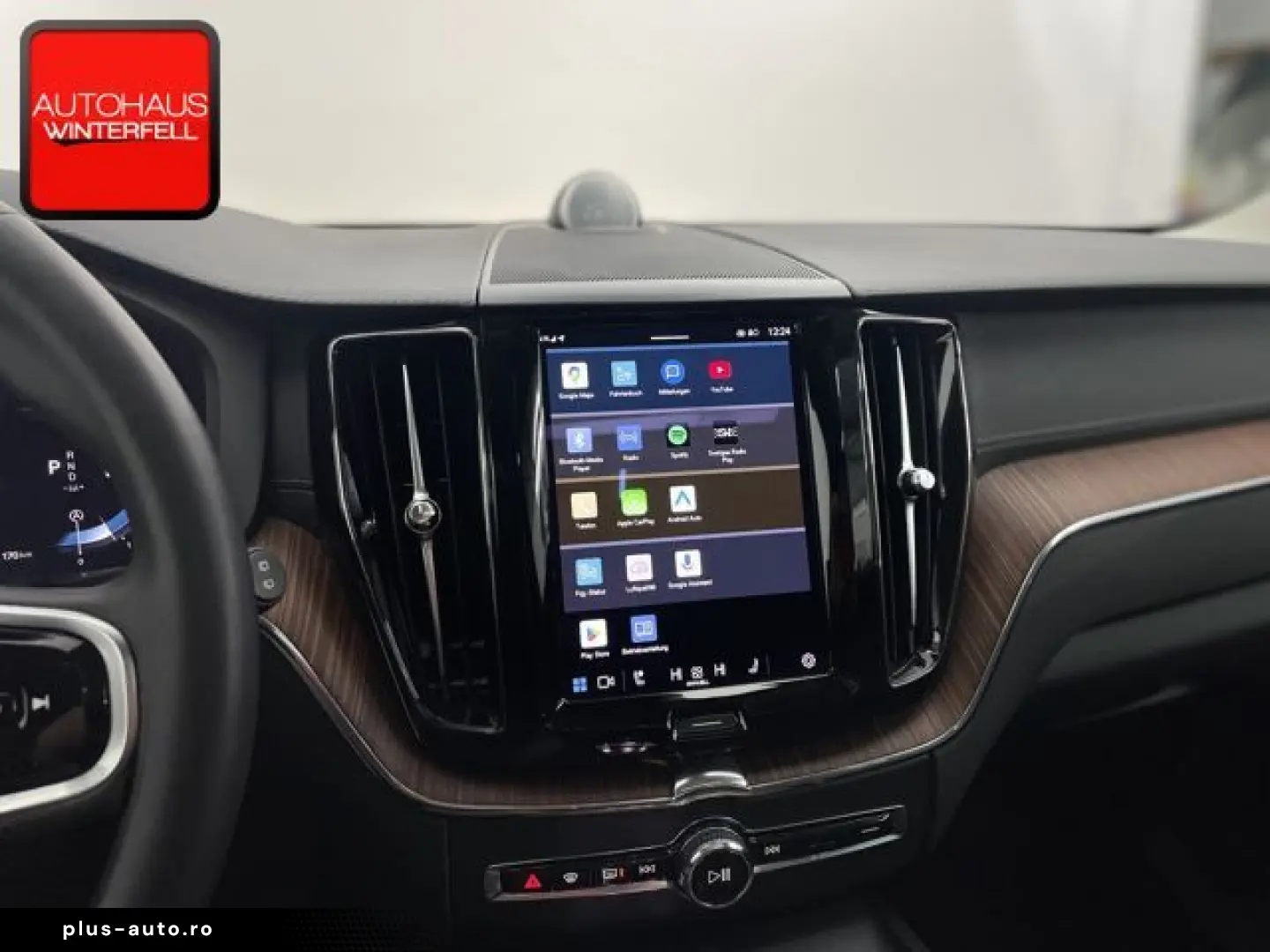 VOLVO XC60 B4 D AWD Ultimate Bright PANO AHK B&W LUFT