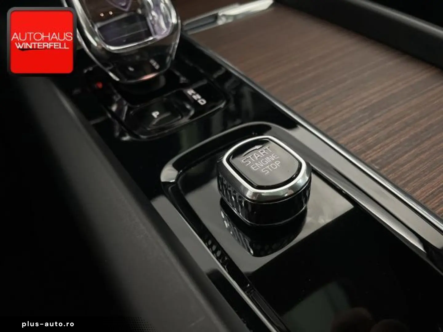 VOLVO XC60 B4 D AWD Ultimate Bright PANO AHK B&W LUFT