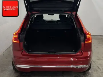 VOLVO XC60 B4 D AWD Ultimate Bright PANO AHK B&W LUFT