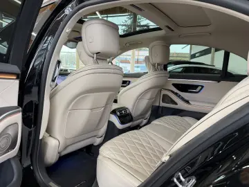 MERCEDES-BENZ S 400 d 4Matic AMG-Paket Pano LED ACC 360KAM