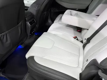 HYUNDAI SANTA FE 1.6 Plugin-Hybrid 4WD Signature