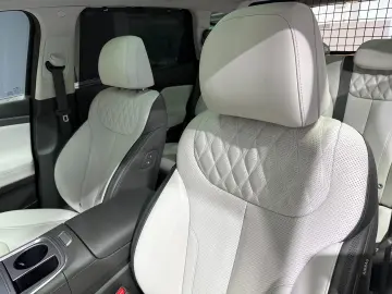 HYUNDAI SANTA FE 1.6 Plugin-Hybrid 4WD Signature