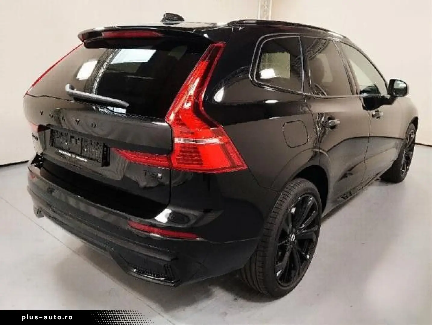 VOLVO XC60 Plus Black Edition Plug-In Hybrid