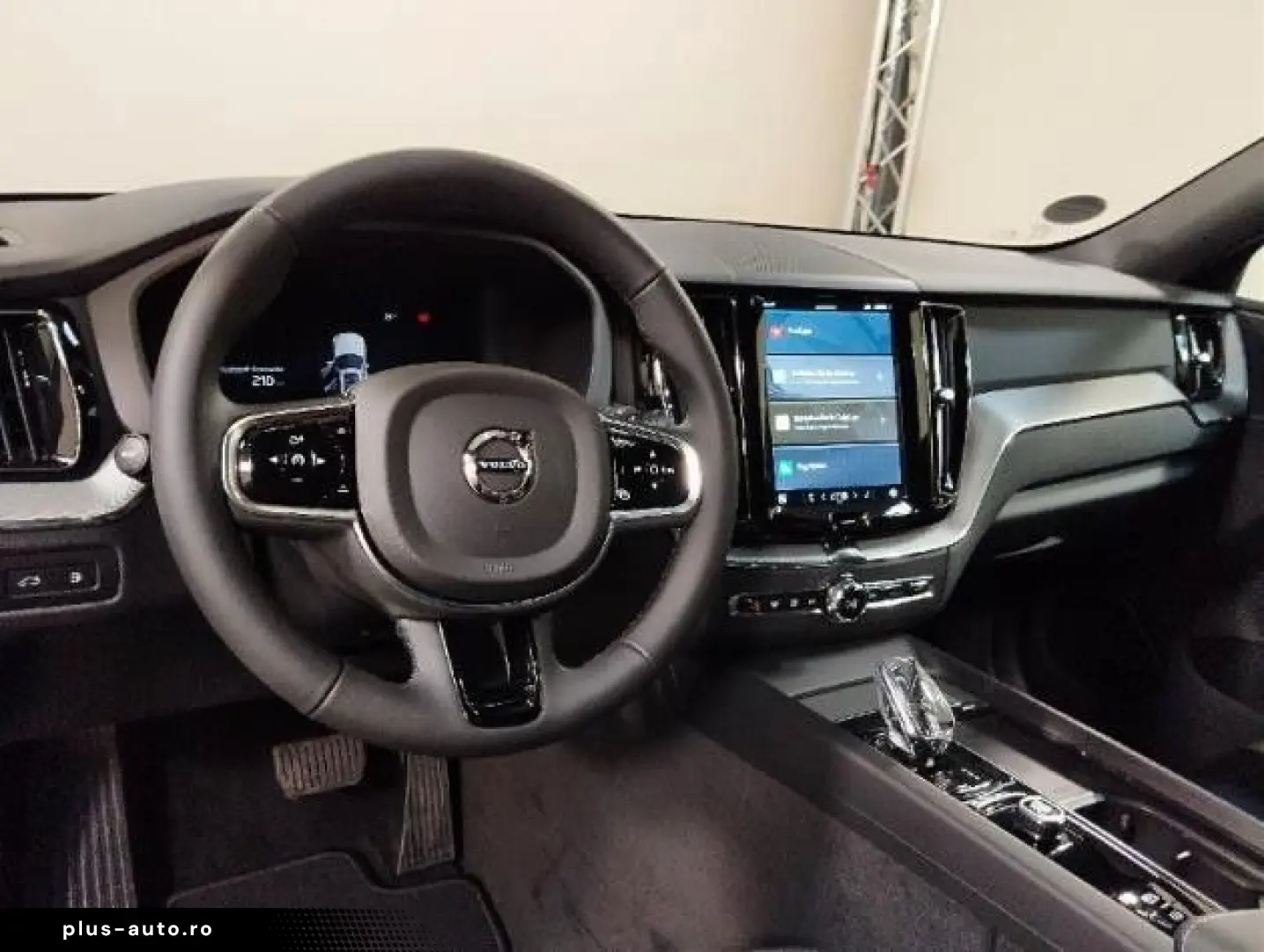 VOLVO XC60 Plus Black Edition Plug-In Hybrid