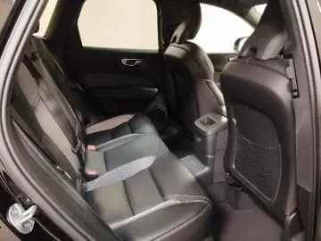 VOLVO XC60 Plus Black Edition Plug-In Hybrid