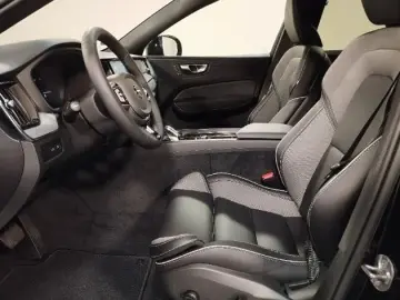 VOLVO XC60 Plus Black Edition Plug-In Hybrid