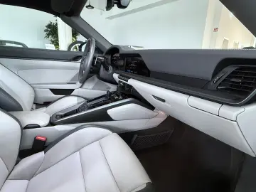 PORSCHE 911  992.2 Carrera Cabriolet  Matrix-LED ACC