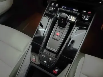 PORSCHE 911  992.2 Carrera Cabriolet  Matrix-LED ACC