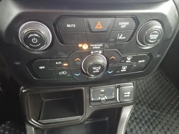 JEEP RENEGADE 1.5 hybrid 130 cp Limited 4x2