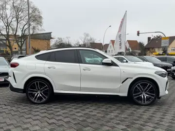 BMW X6 xDrive 30 d M Sport ICONIC GLOW