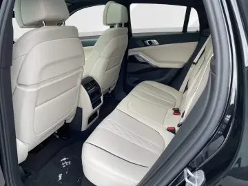 BMW X6 xDrive30d M Sport Laser Driving