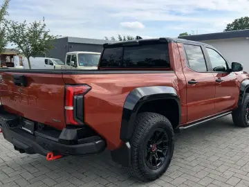 Toyota  TACOMA TRD PRO