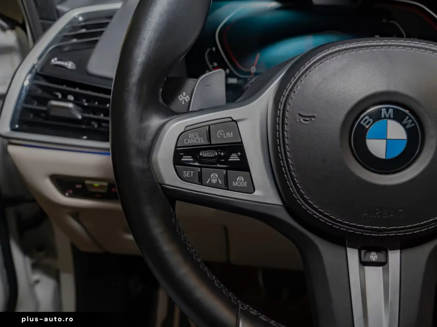 BMW X6 xDrive 30d M-Sport PANO AHK HUD