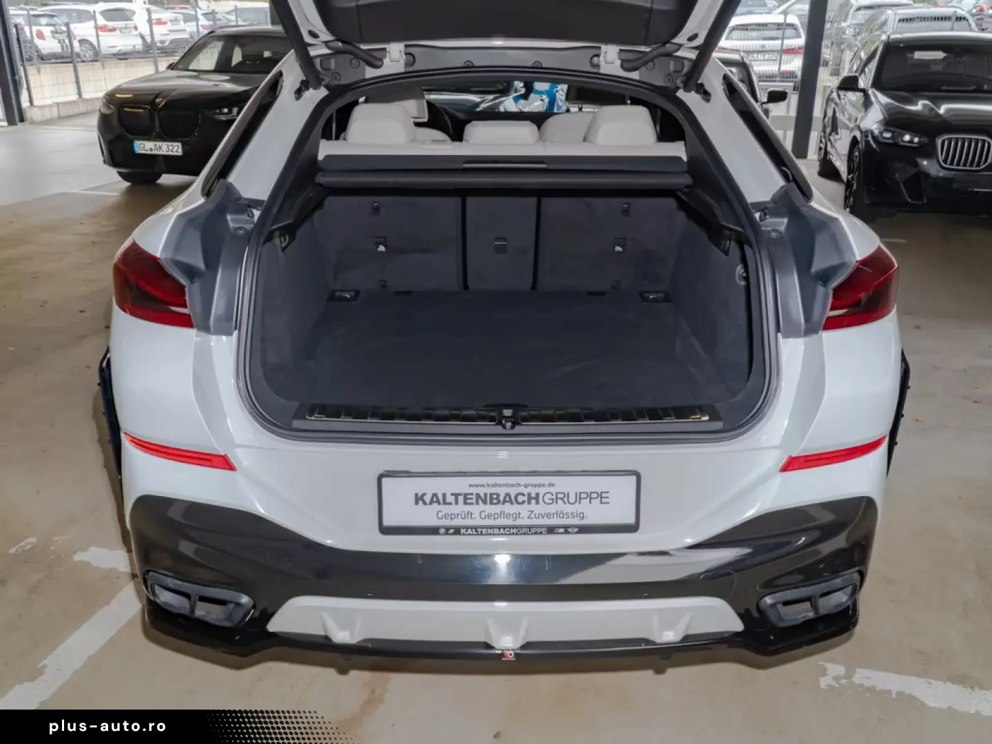 BMW X6 xDrive 30d M-Sport PANO AHK HUD